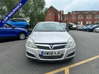 Usado Vauxhall Astra 90 HP (66 kW) 2008 Prateado Citadino