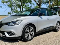 Usado Renault Grand Scénic IV Dynamique 110 HP (80 kW) 2017 Preto Monovolume