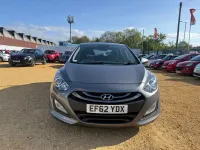 Begagnad Hyundai i30 Active 2012 Grå Halvkombi
