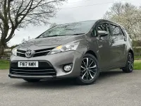 Usado Toyota Verso Design 147 CV (108 kW) 2017 Marrón Monovolumen