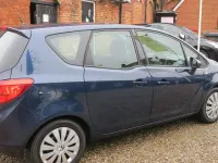 Used Vauxhall Meriva 100 HP (73 kW) 2012 Blue MPV