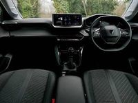 Used Peugeot 208 Allure 101 HP (74 kW) 2025 Yellow Hatchback