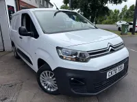 Used Citroën Berlingo Start 75 HP (55 kW) 2020 White MPV