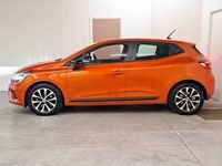 Used Renault Clio V Evolution 145 HP (106 kW) 2023 Orange Hatchback