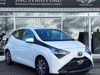 Used Toyota Aygo X-play 72 HP (52 kW) 2019 White Hatchback