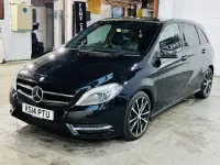 Usado Mercedes B180 109 HP (80 kW) 2014 Preto Monovolume