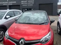 Used Renault Captur Signature 90 HP (66 kW) 2016 Red SUV