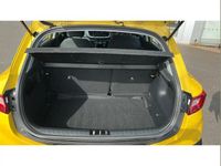 Usado Kia Stonic 99 HP (72 kW) 2023 Amarelo SUV