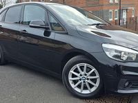 Begagnad BMW 218 2016 Svart Halvkombi