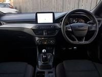 Used Ford Focus ST-Line 125 HP (91 kW) 2022 White Estate