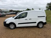 Used Peugeot Partner 2018 White