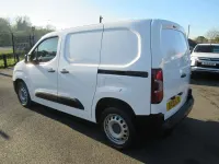 Used Vauxhall Combo 100 HP (73 kW) 2021 White Van