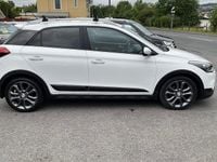 Used Hyundai i20 Active 101 HP (74 kW) 2017 White Hatchback