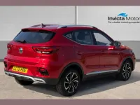 Używany MG ZS Exclusive 106 KM (77 kW) 2022 Czerwony SUV
