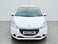 Used Peugeot 208 Access 82 HP (60 kW) 2015 White Hatchback