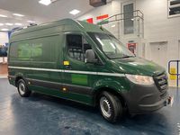 Usado Mercedes Sprinter 163 HP (119 kW) 2019 Verde Van