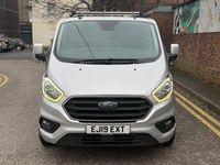 Used Ford Transit Custom Limited 130 HP (95 kW) 2019 Silver Van