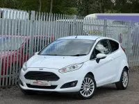 Usado Ford Fiesta Titanium 2013 Blanco Utilitario
