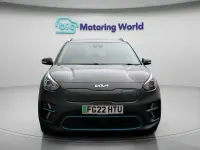 Usado Kia e-Niro 147 kW (201 CV) 2022 Gris SUV