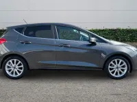 Usado Ford Fiesta Titanium 2018 Cinzento Citadino