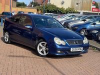 Used Mercedes C180 SE 143 HP (105 kW) 2006 Blue Coupe
