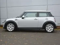 Usado Mini Cooper S Hatch 175 CV (128 kW) 2009 Plateado Utilitario