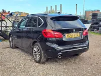 Begagnad BMW 225 Luxury Line 2019 Svart Minibuss