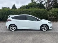 Used Ford Focus ST 185 HP (136 kW) 2016 White Hatchback