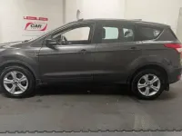 Usado Ford Kuga Zetec 150 CV (110 kW) 2015 Gris SUV