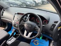 Used Kia Ceed 124 HP (91 kW) 2010 Black Hatchback