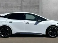 Begagnad Cupra Born e-Boost 169 kW (231 HK) 2026 Vit Halvkombi