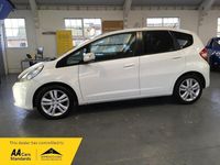 Used Honda Jazz ES 2015 White Hatchback