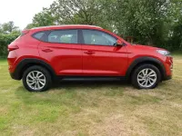 Used Hyundai Tucson SE 132 HP (97 kW) 2016 Red SUV