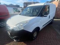 Second-hand Vauxhall Combo 95 CP (69 kW) 2018 Alb Monovolum