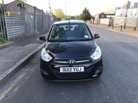 Usado Hyundai i10 Classic 85 HP (62 kW) 2012 Preto Citadino