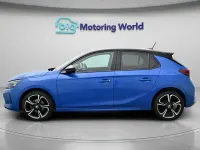 Second-hand Vauxhall Corsa 75 CP (55 kW) 2024 Albastru Hatchback