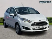 Used Ford Fiesta Zetec 2016 White Hatchback