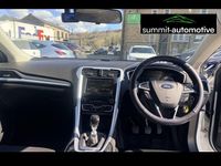 Usado Ford Mondeo Zetec 2015 Branco Carrinha
