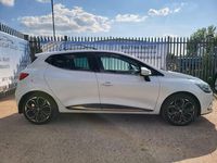 Used Renault Clio IV Iconic 90 HP (66 kW) 2019 White Hatchback