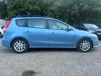 Used Hyundai i30 Comfort 124 HP (91 kW) 2011 Blue Estate