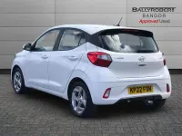 Used Hyundai i10 SE 84 HP (61 kW) 2022 White Hatchback