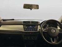 Used Skoda Fabia SE 75 HP (55 kW) 2018 White Hatchback