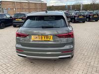 Begagnad Audi Q3 Sport 147 HK (108 kW) 2019 Grå SUV