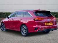 Używany Kia Ceed 138 KM (101 kW) 2025 Czerwony Hatchback