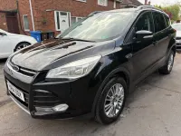 Usado Ford Kuga Titanium 140 HP (102 kW) 2014 Preto SUV