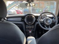 Begagnad Mini Cooper Classic 136 HK (100 kW) 2021 Halvkombi