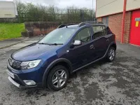 Begagnad Dacia Sandero Lauréate 90 HK (66 kW) 2017 Blå Halvkombi