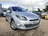 Używany Renault Grand Scénic II Dynamique 2009 Srebrny Minivan