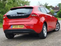 Used Volvo V40 SE 122 HP (89 kW) 2015 Red Hatchback