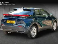 Used Toyota C-HR 138 HP (101 kW) 2025 Midnight teal SUV